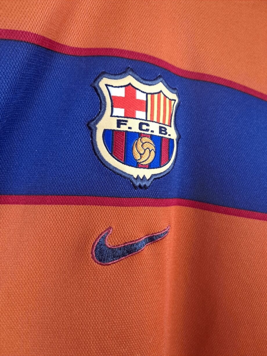 Détail logo 1998-00 – FC Barcelone – Maillot third (XL.Boys)