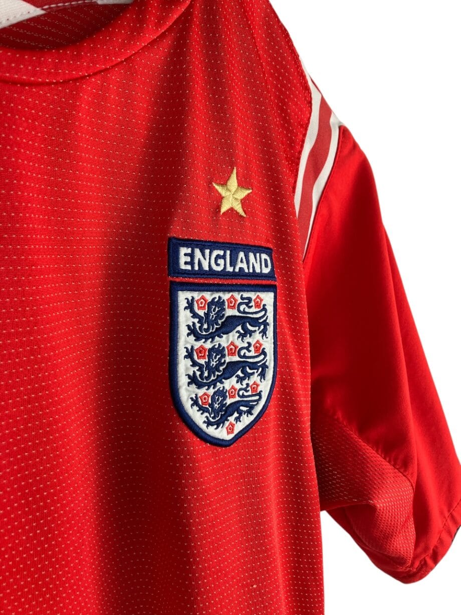 Détail logo 2004-06 – Angleterre – Maillot extérieur (S)